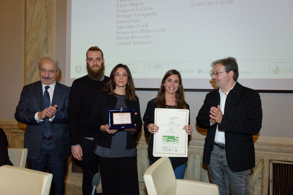 26_Valerio-Fogliati-Stefania-Manzo-Irene-Cossu-Spaziviolenti-Premio-Riuso-sez-B-Primo-premio-b
